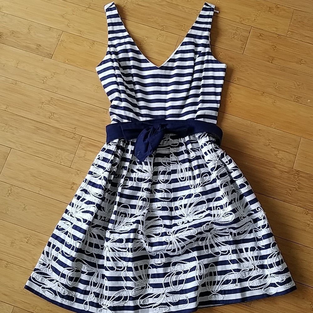 Lilly Pulitzer v-neck dress (Roswell)
